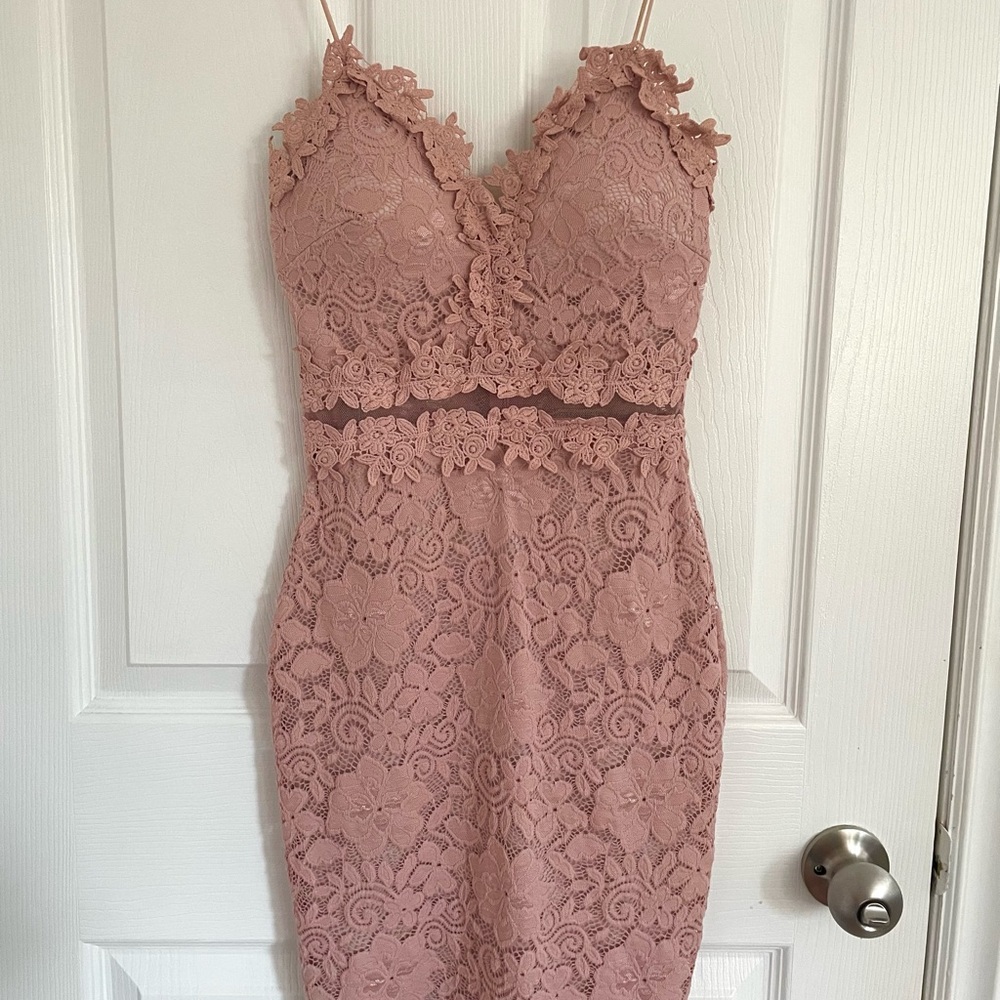 ENVY fitted nude/pink lace dress with spaghetti straps, size xs